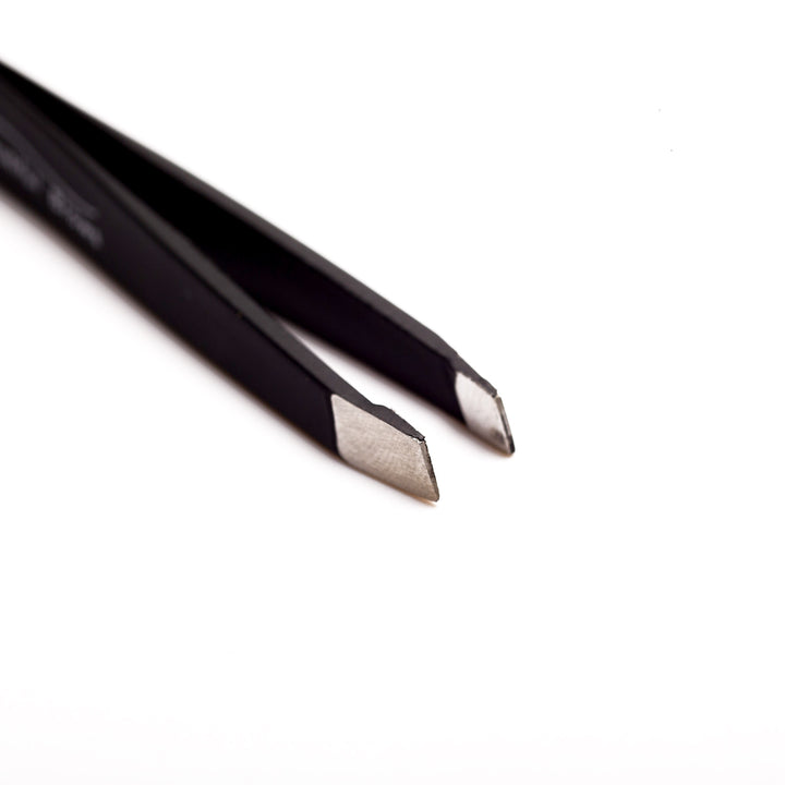 Eyebrow Tweezers - Beautiful Brows and Lashes