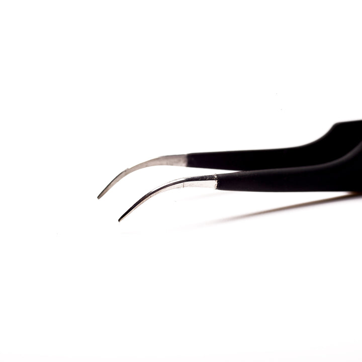 Curved Fine Point Tweezers - Beautiful Brows and Lashes