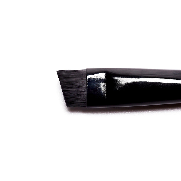 Medium Angled Definer Brush - Beautiful Brows and Lashes 